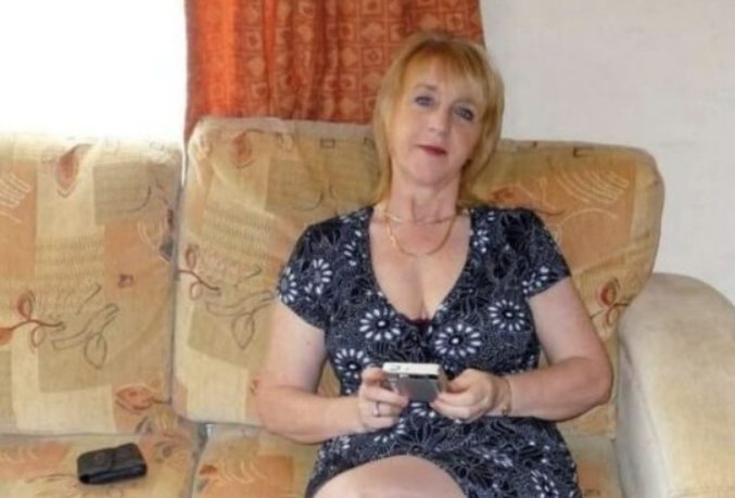 Donna anziana elegante