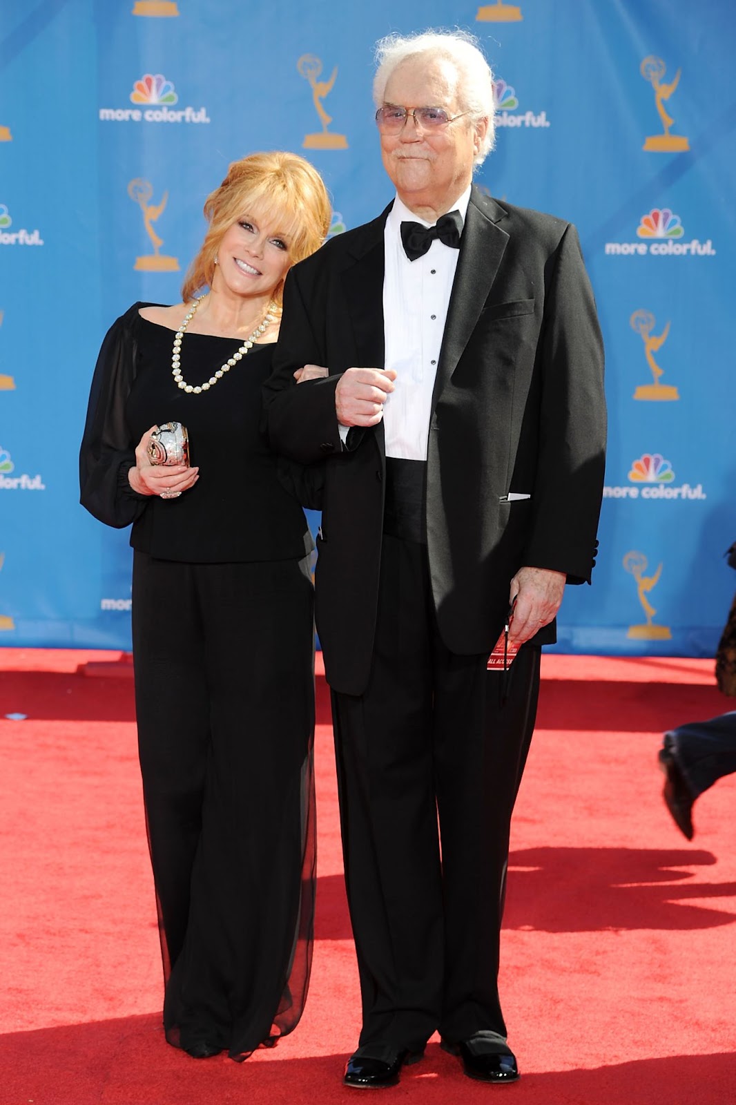 Ann-Margret e Roger Smith agli Emmy nel 2010