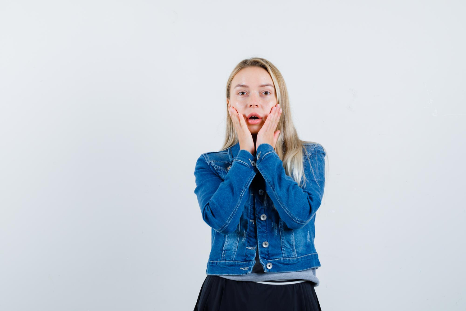 Una donna scioccata | Fonte: Freepik